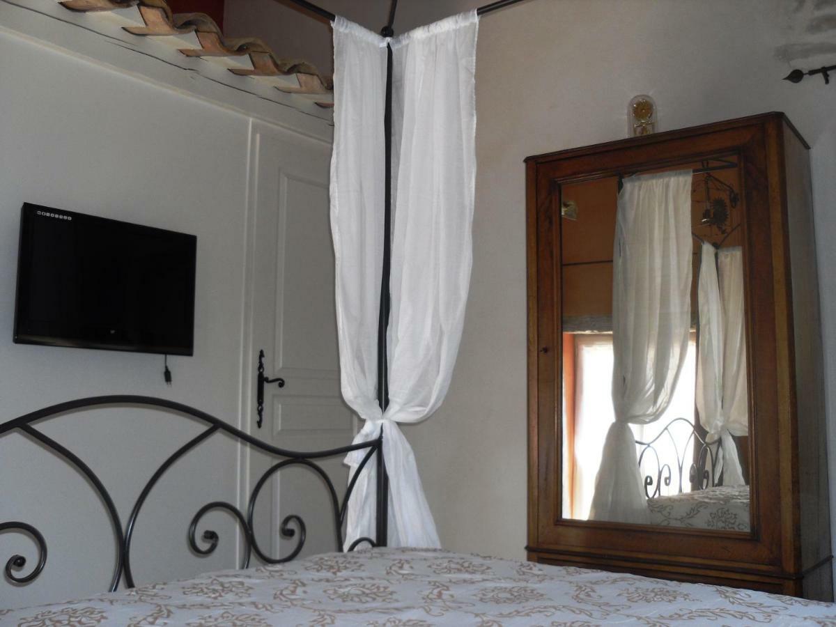 On dirait le Sud Chambres d'Hôtes dans village proche Alès en Cévennes Saint Julien Les Rosiers Extérieur photo